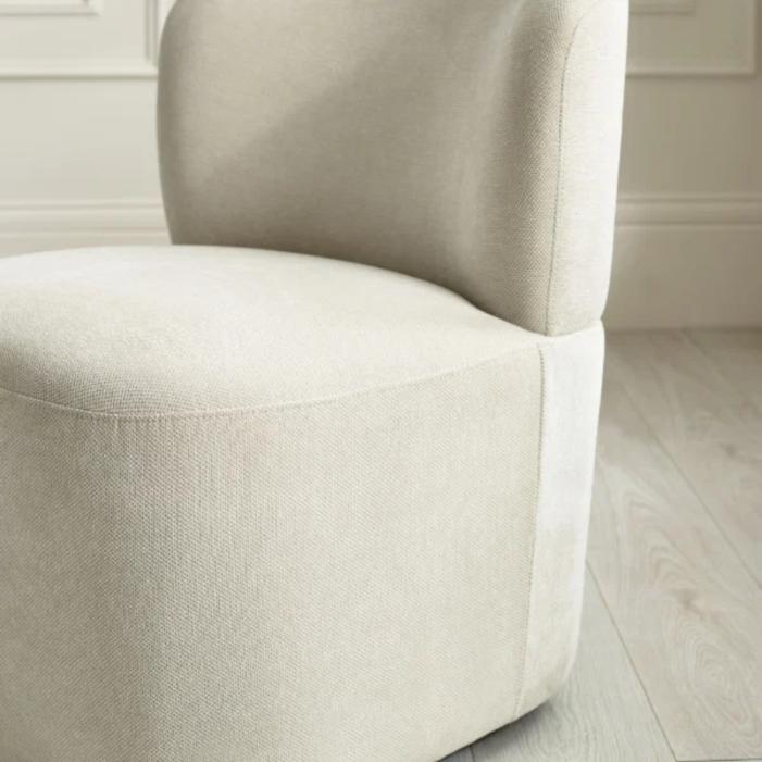 6691_furniture_Lunetta Accent Chair.jpg